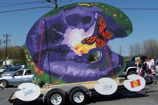 World's Largest Palette at the Maple Festival Parade